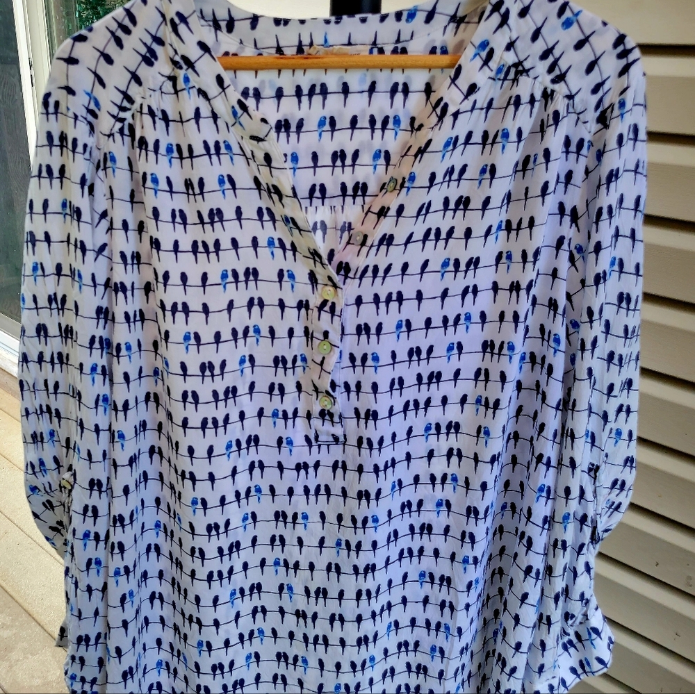 Super cute bird print tab sleeve blouse
